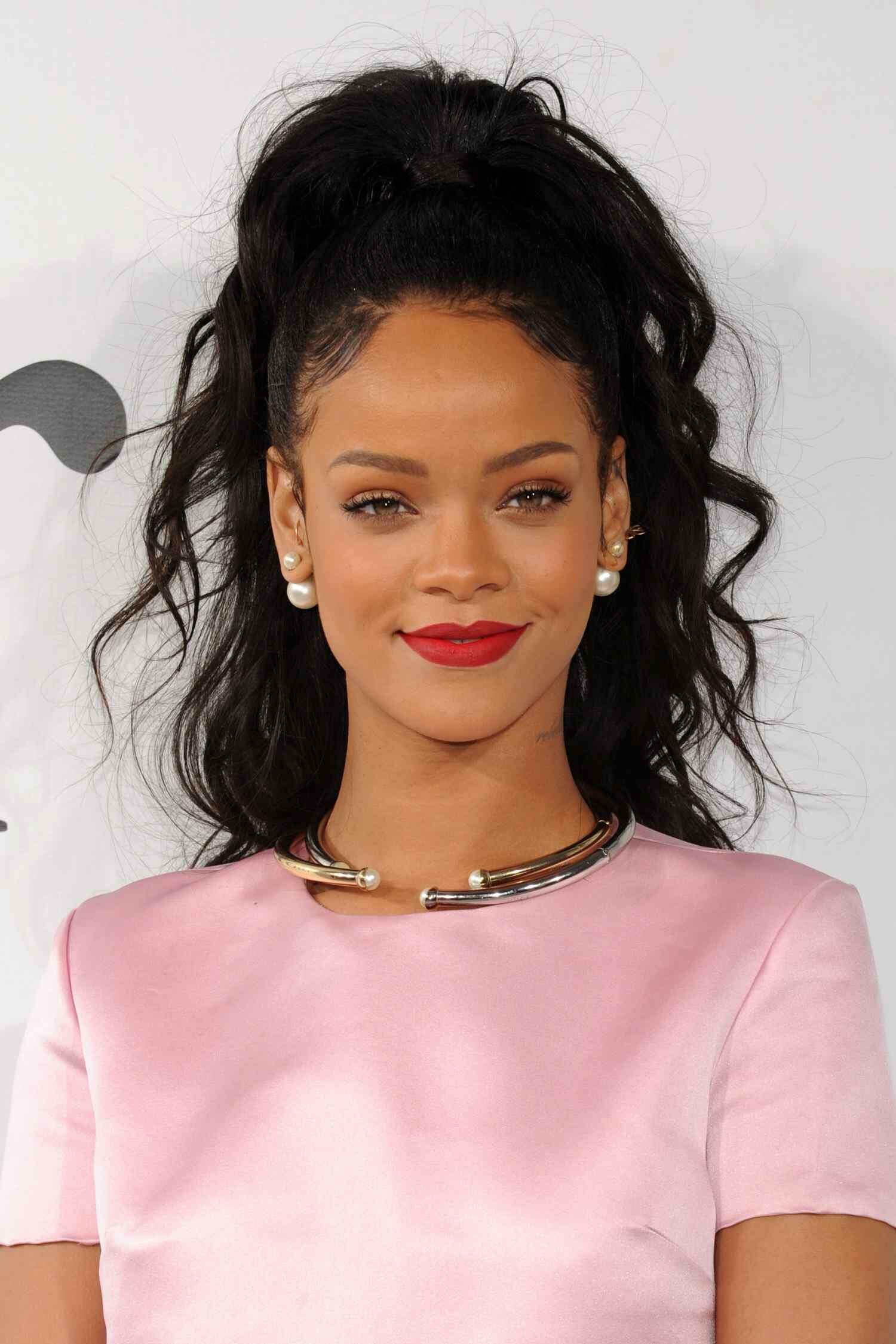 Rihanna with beachy waves updo Rihanna hairstyles 