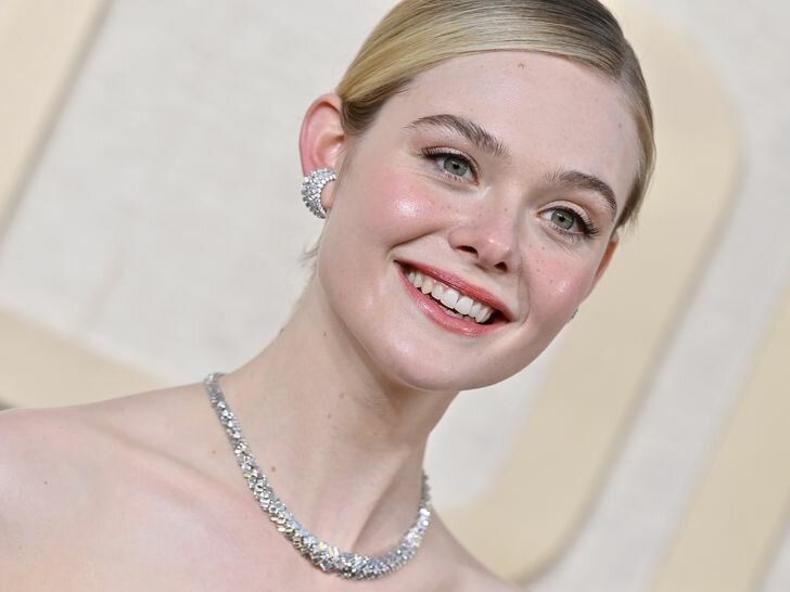Elle Fanning Smiling on Red Carpet at 2024 Golden Globes