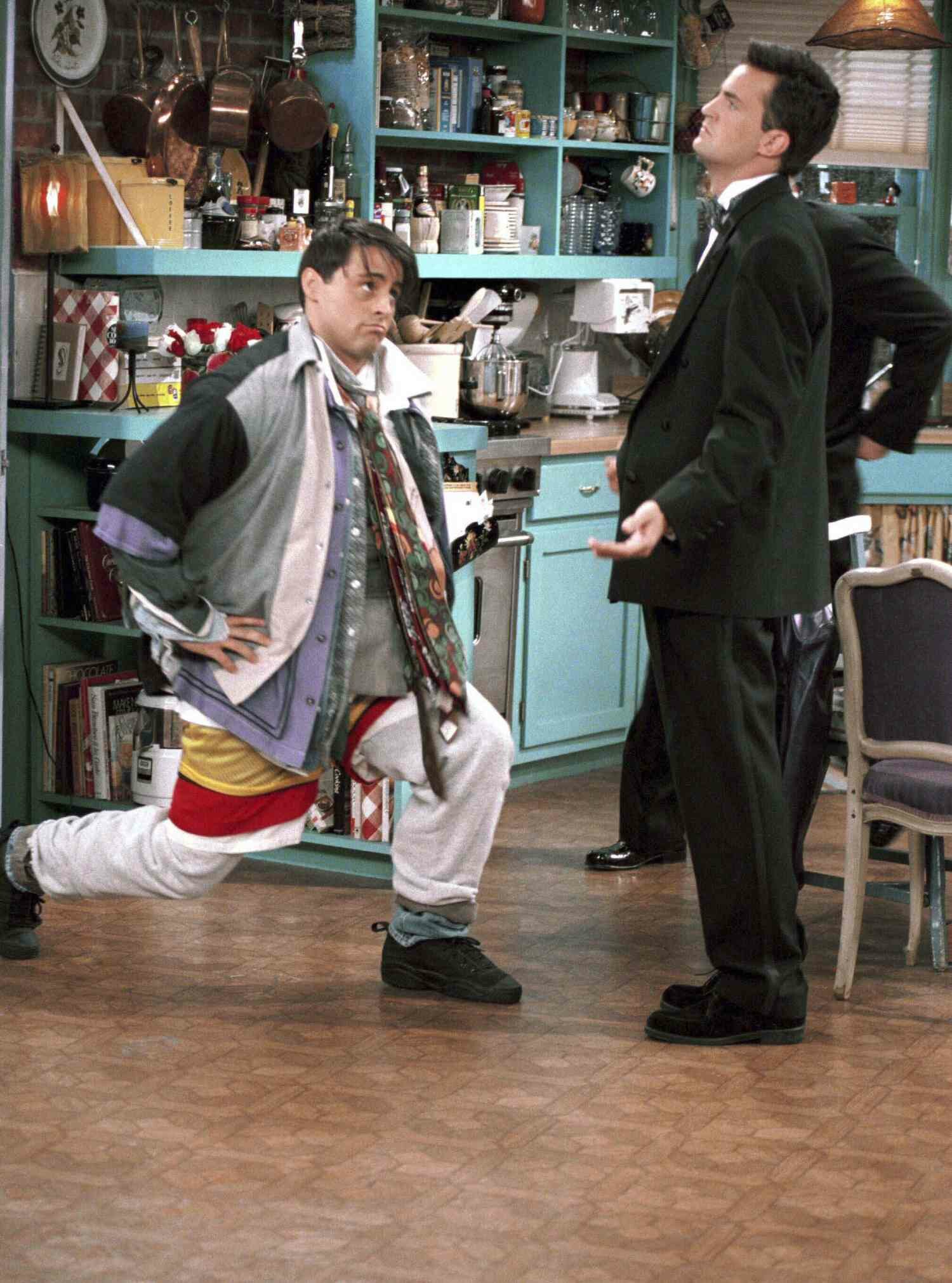 Joey Tribbiani Doing Lunges in All of Chandler Bing's Clothes