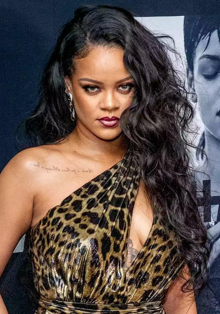 Rihanna with textured waves Rihanna hairstyles