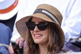 Natalie Portman shows how to wear a straw ribbon hat, a foolproof hat style.