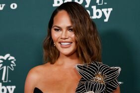 Chrissy Teigen 